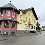 Dreischlaeger Hof 3* Neustadt (Wied)