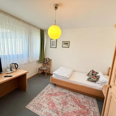 Dreischlaeger Hof 3*