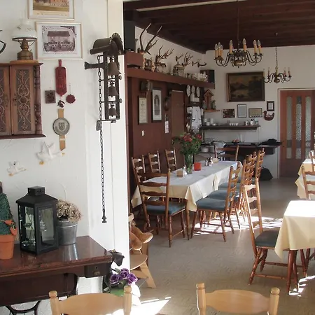 فندق Dreischlaeger Hof Neustadt (Wied)