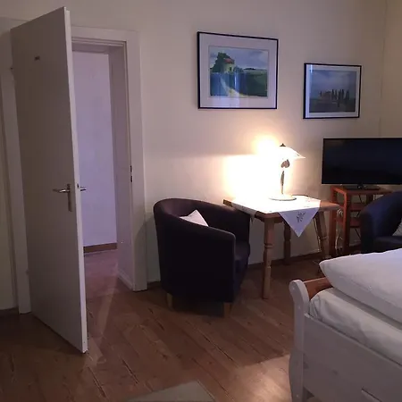 Dreischlaeger Hof 3*