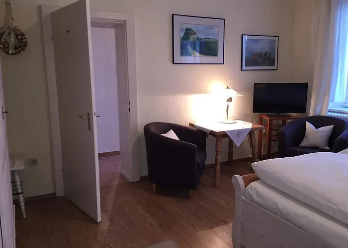 Dreischlaeger Hof 3*